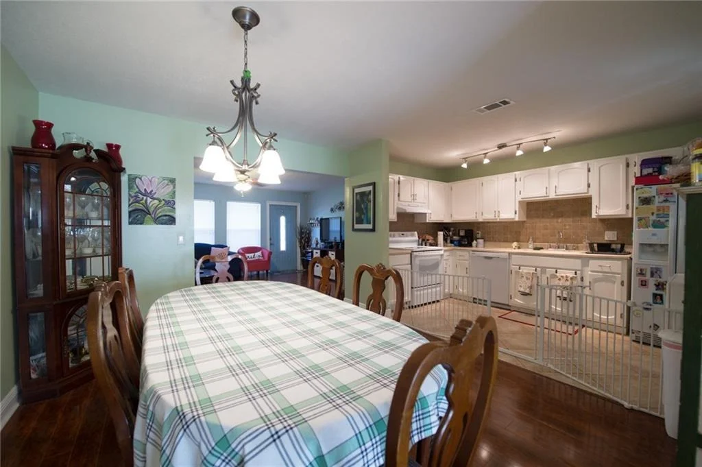Photo of 984 NW 12th Terrace