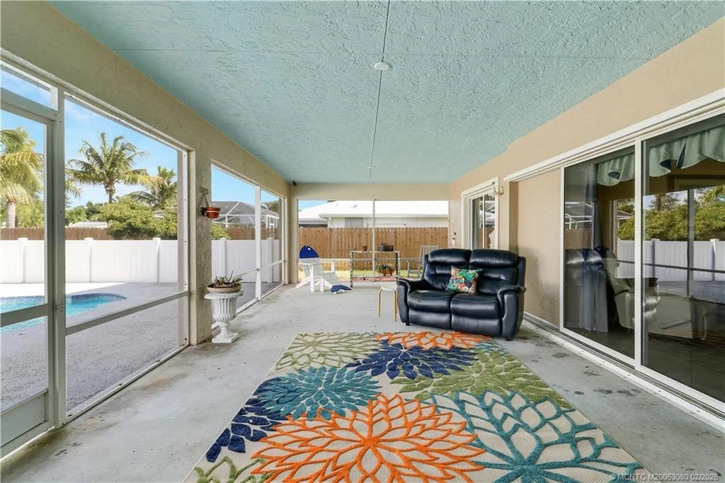 Photo of 5439 SE Horseshoe Point Road