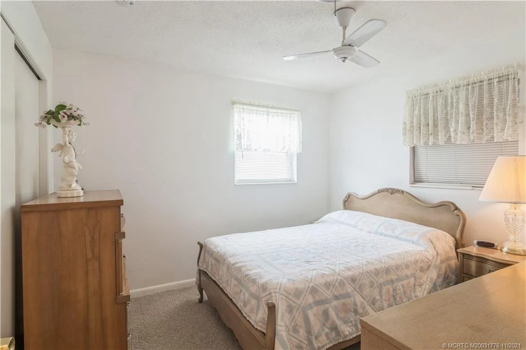 Photo of 123 SW Hideaway Place