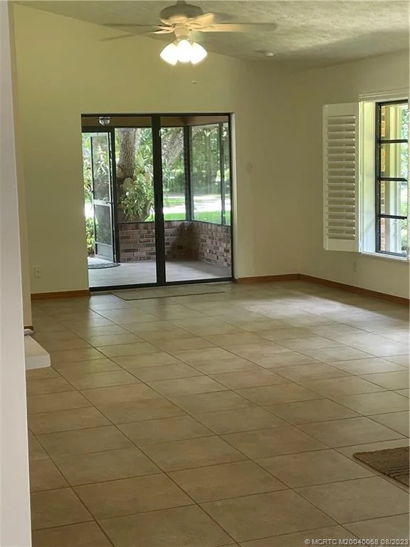 Photo of 1449 SE Mango Place