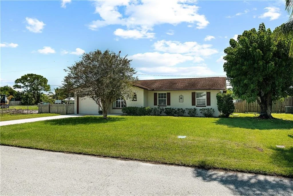Photo of 1098 NW 13th Street