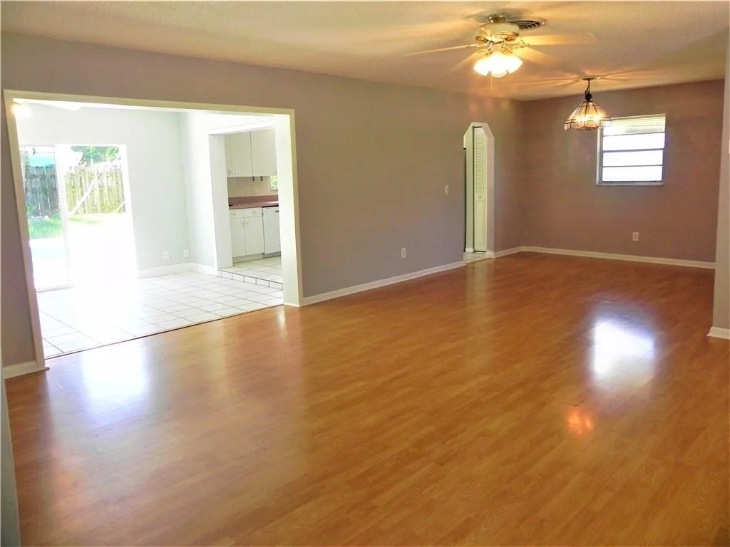 Photo of 1686 SE 10th Street