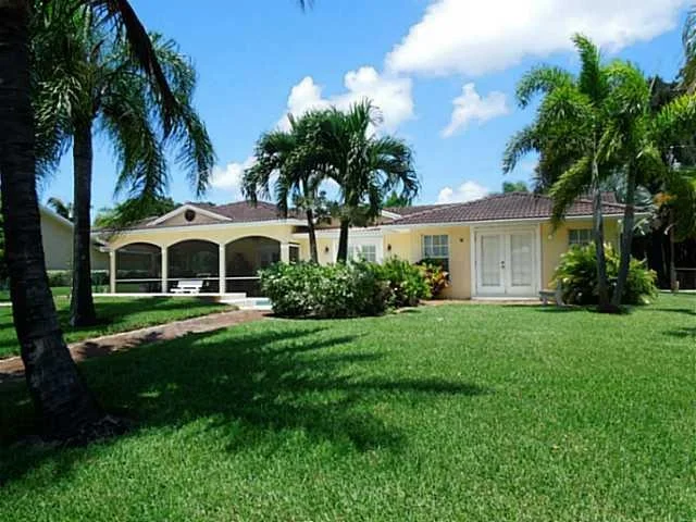 Photo of 609 NW Howard Creek Lane