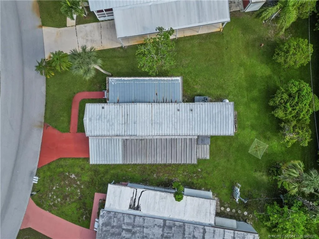 Photo of 149 SE Easy Street