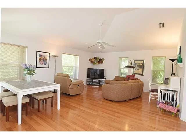 Photo of 1676 NW Pine Lake Drive