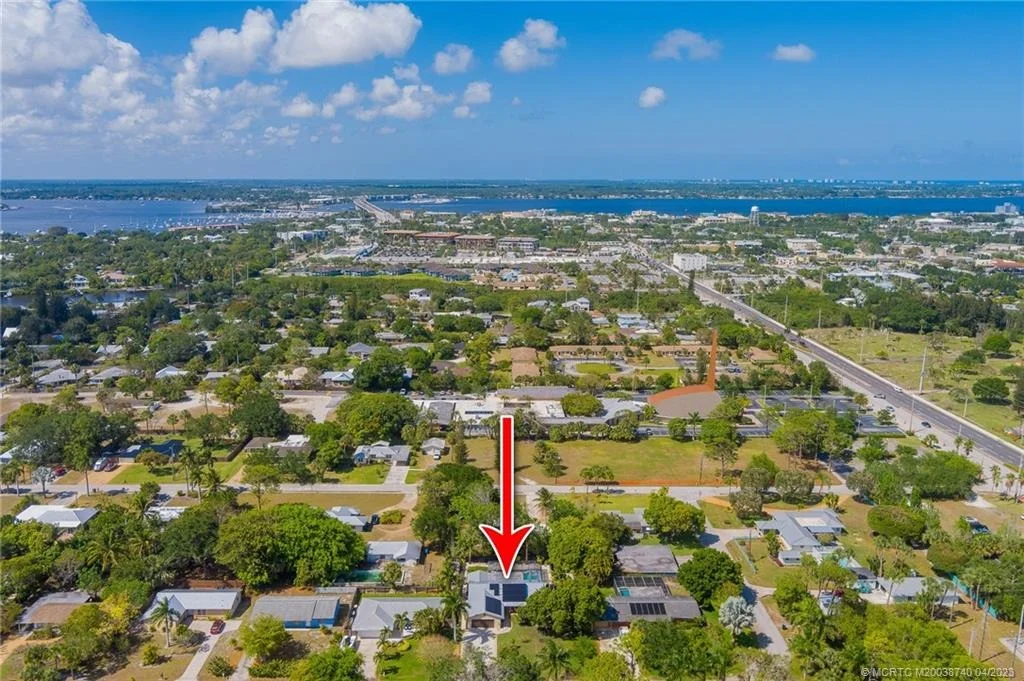 Photo of 308 SW Dyer Drive