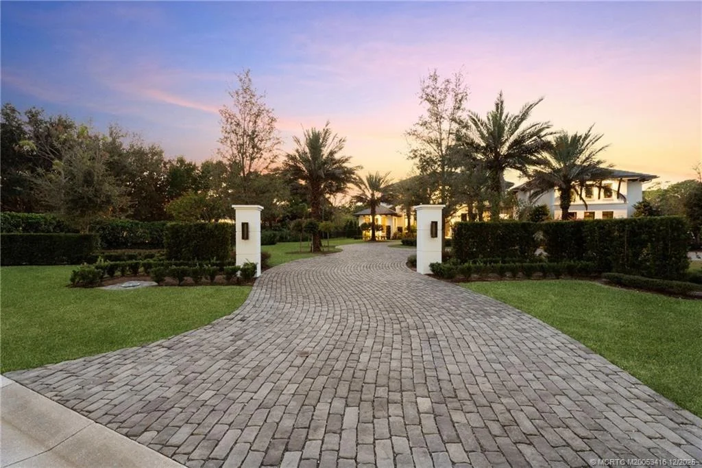 Photo of 210 Bears Club Drive