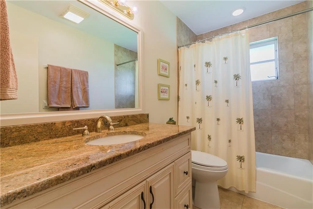 Photo of 3927 SE Fairway E