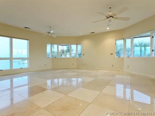 Photo of 25 ISLAND Road