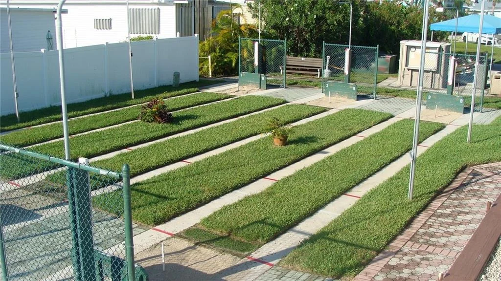 Photo of 15 Nettles Boulevard