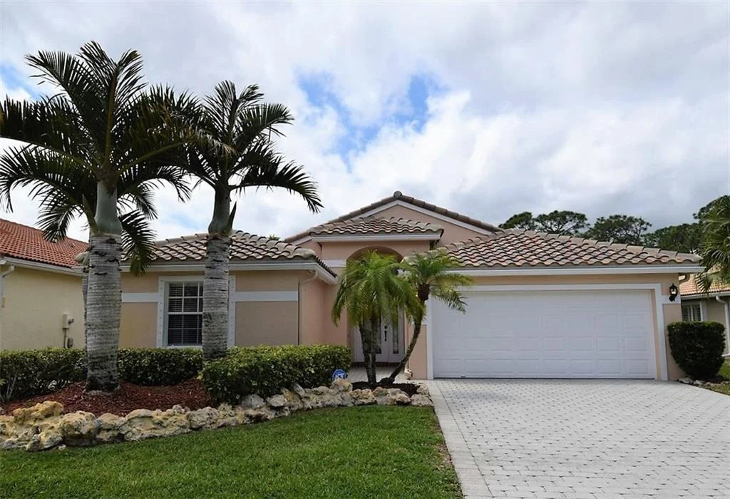 Photo of 6947 SE Twin Oaks Circle