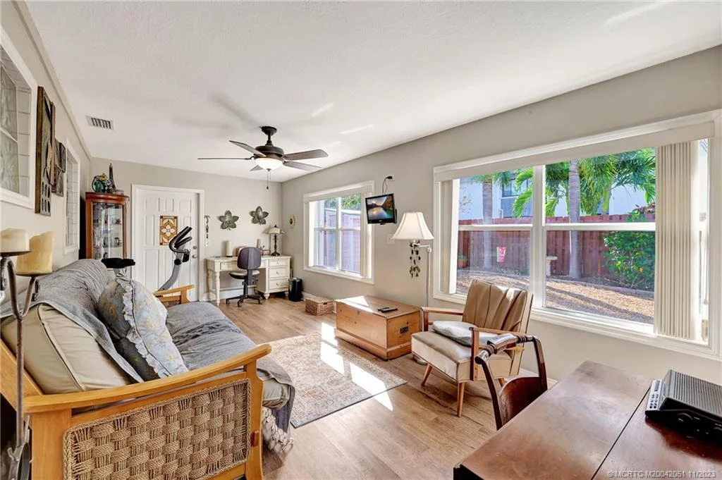 Photo of 294 SE Sailfish Lane