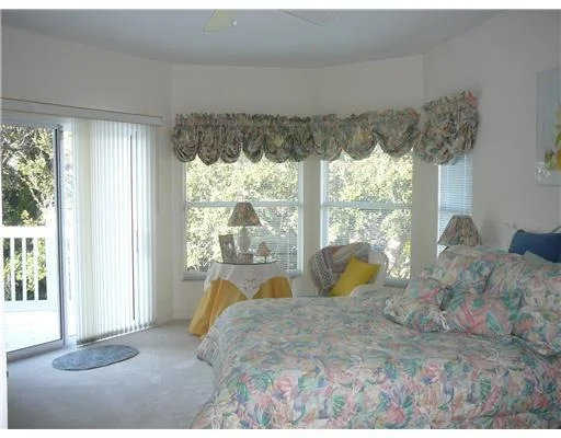 Photo of 10 Oak Hill Way