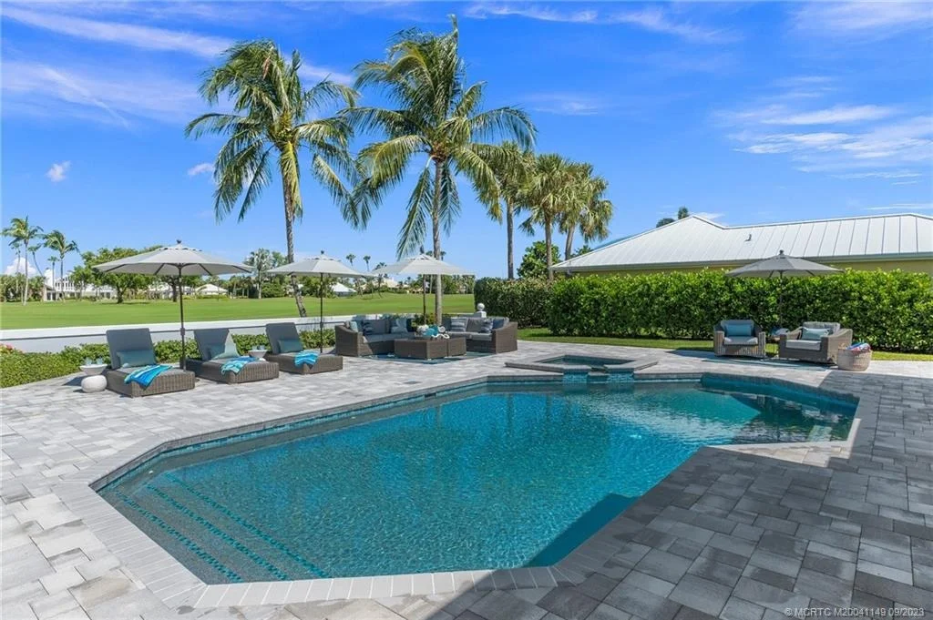 Photo of 6741 SE Harbor Circle