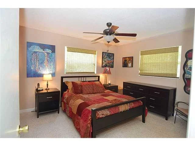 Photo of 418 SE KRUEGER Parkway