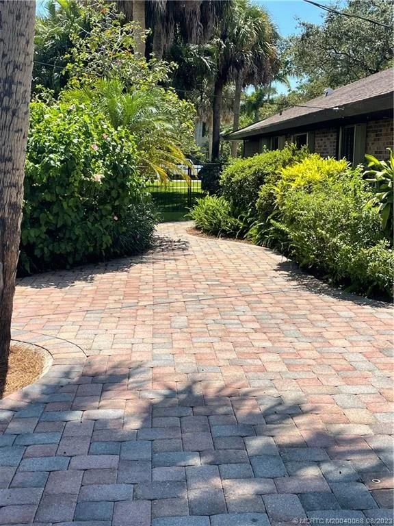 Photo of 1449 SE Mango Place