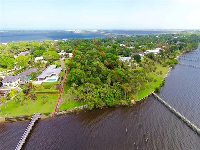 Photo of 33 N Sewalls Point Road
