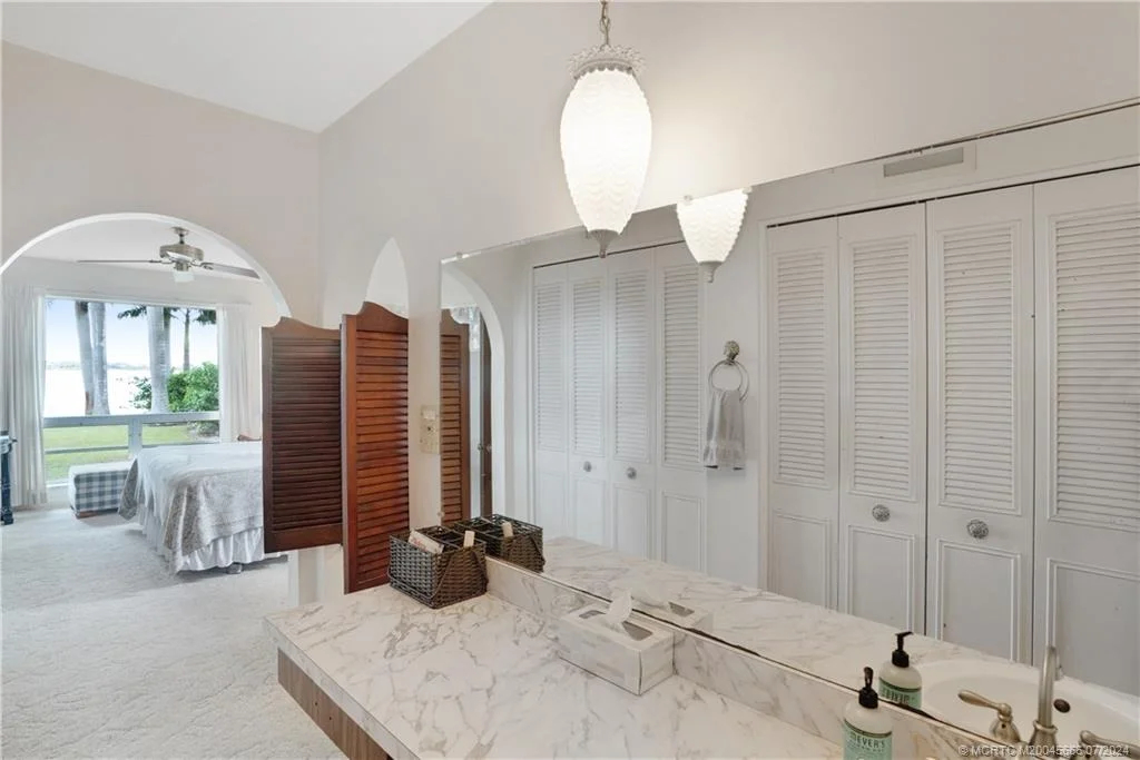Photo of 1809 NW Bright River Point