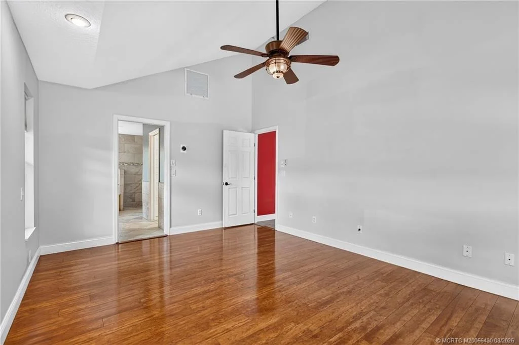 Photo of 672 SE Pin Oak Terrace