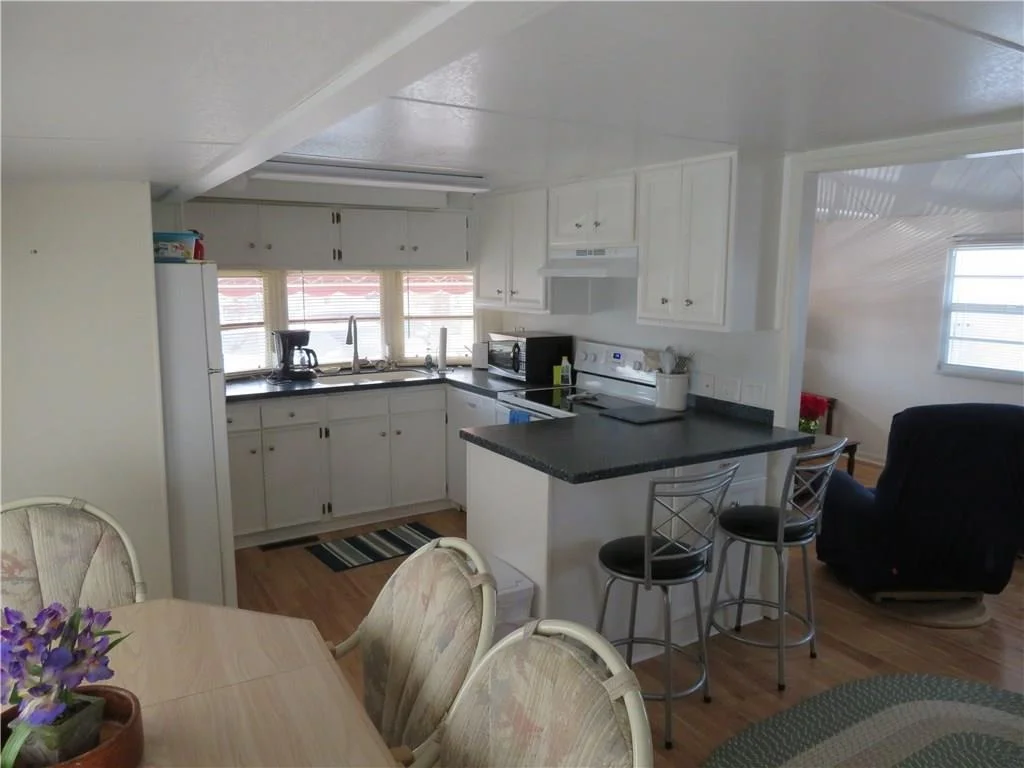 Photo of 15 Nettles Boulevard