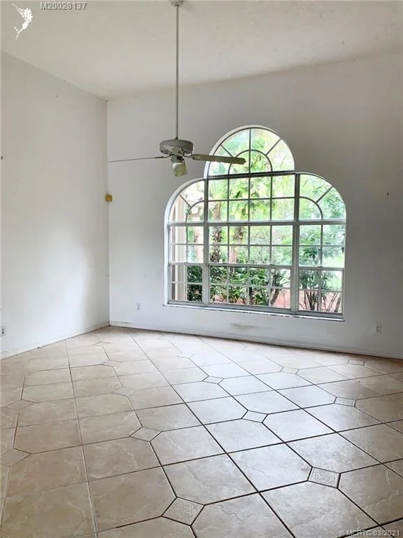 Photo of 2376 SW Danforth Circle SW