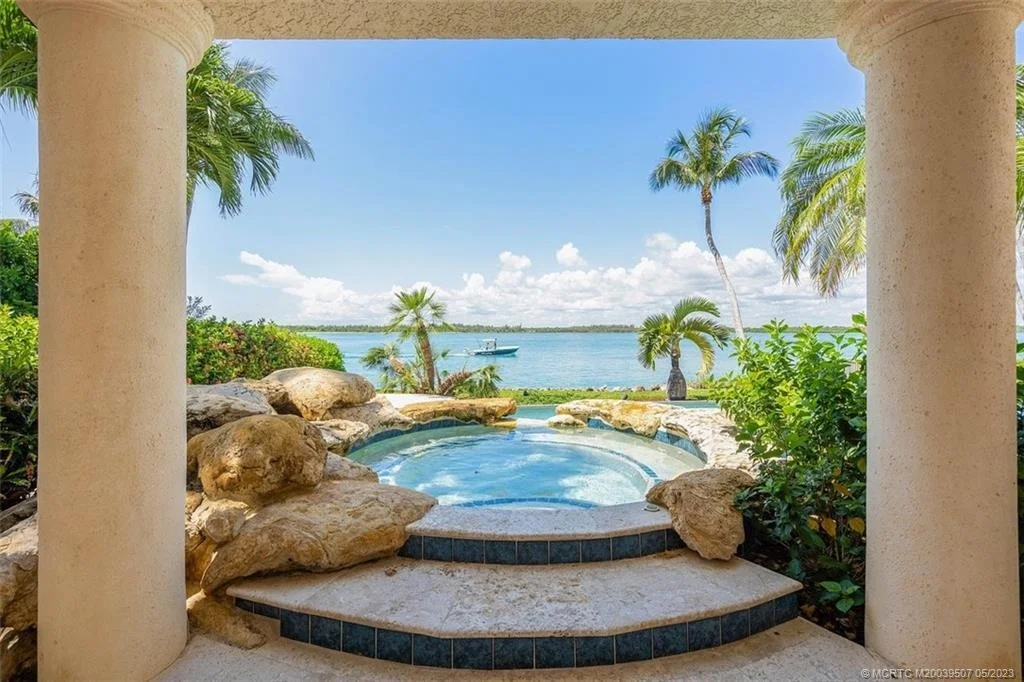Photo of 7032 SE Harbor Circle