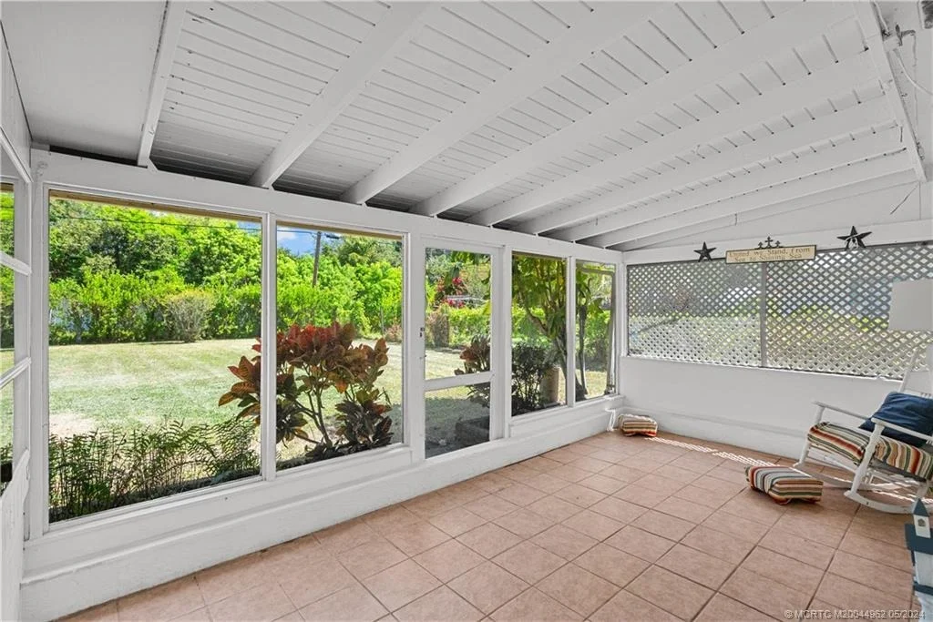 Photo of 2289 NW Sunset Boulevard