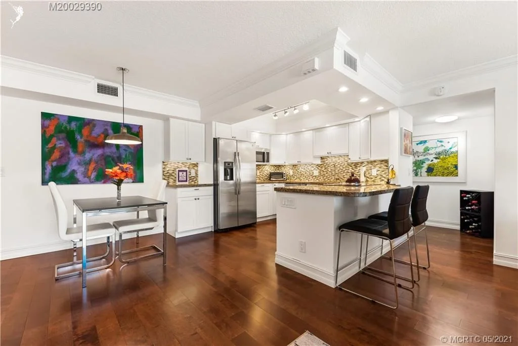 Photo of Unit 203E at 300 N Highway A1A