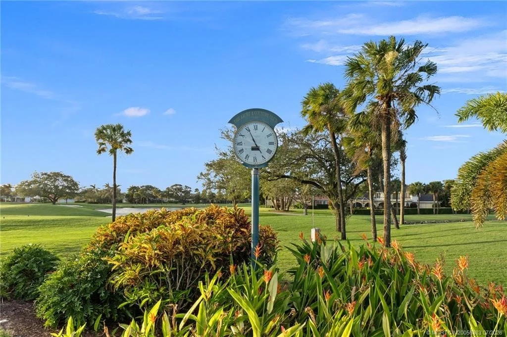 Photo of 4304 SE Fairway E