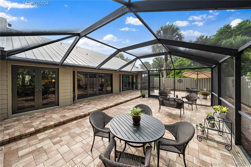 Photo of 254 SE Wells Drive