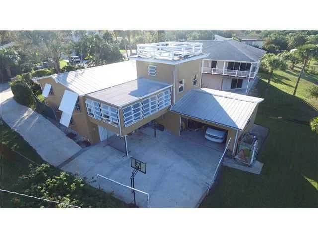Photo of 1225 NE Oceanview Circle