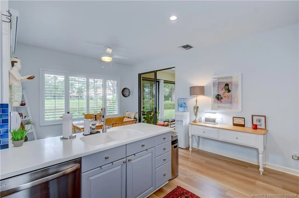 Photo of 3290 SE Cambridge Drive
