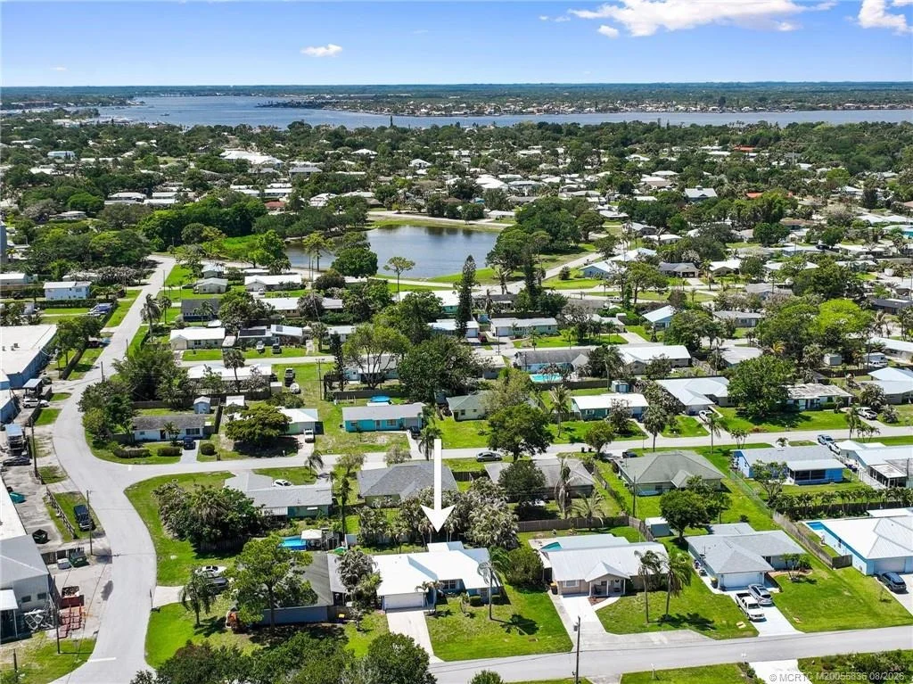 Photo of 984 NW 16th Place