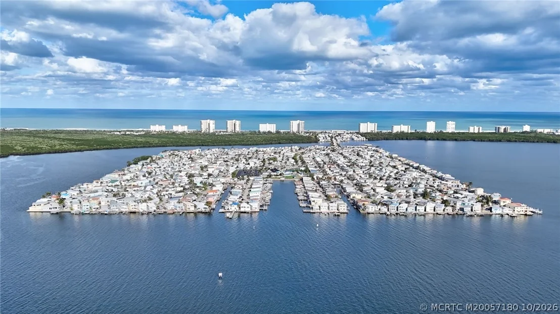 Photo of 4 Nettles Boulevard