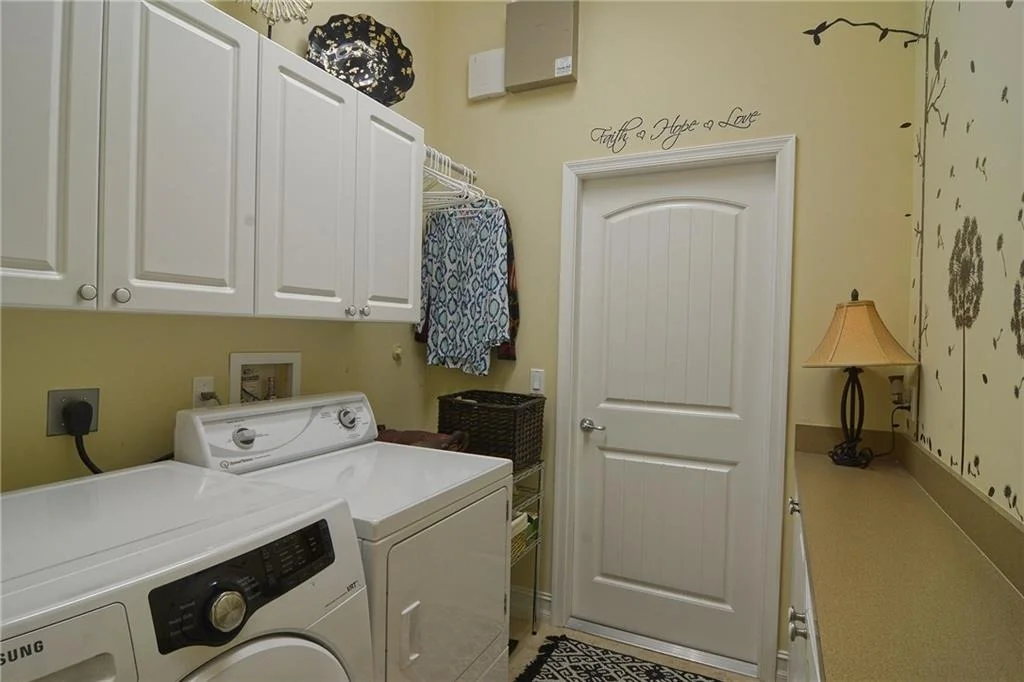 Photo of 2454 NW Hummingbird Circle