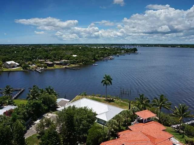Photo of 637 SW Overlook Drive