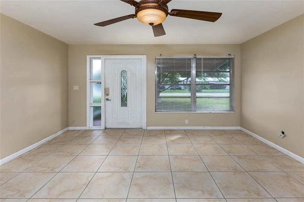 Photo of 414 SE Fini Drive