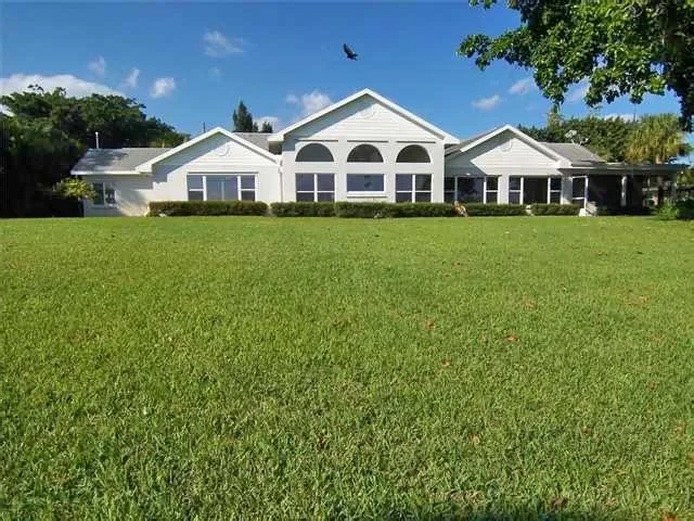Photo of 900 NE Key Drive