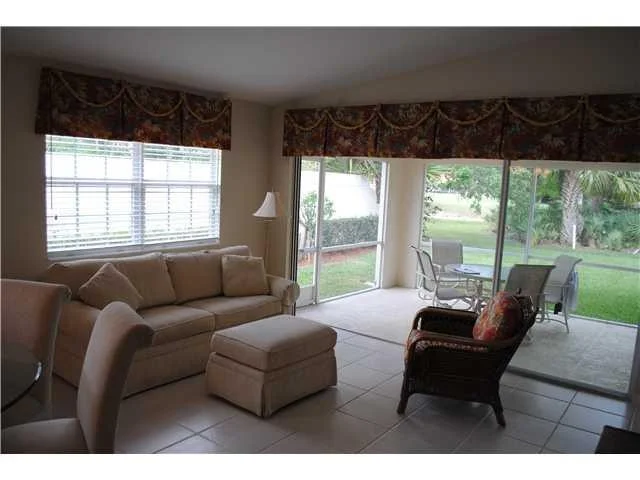 Photo of 847 SW Balmoral Trace