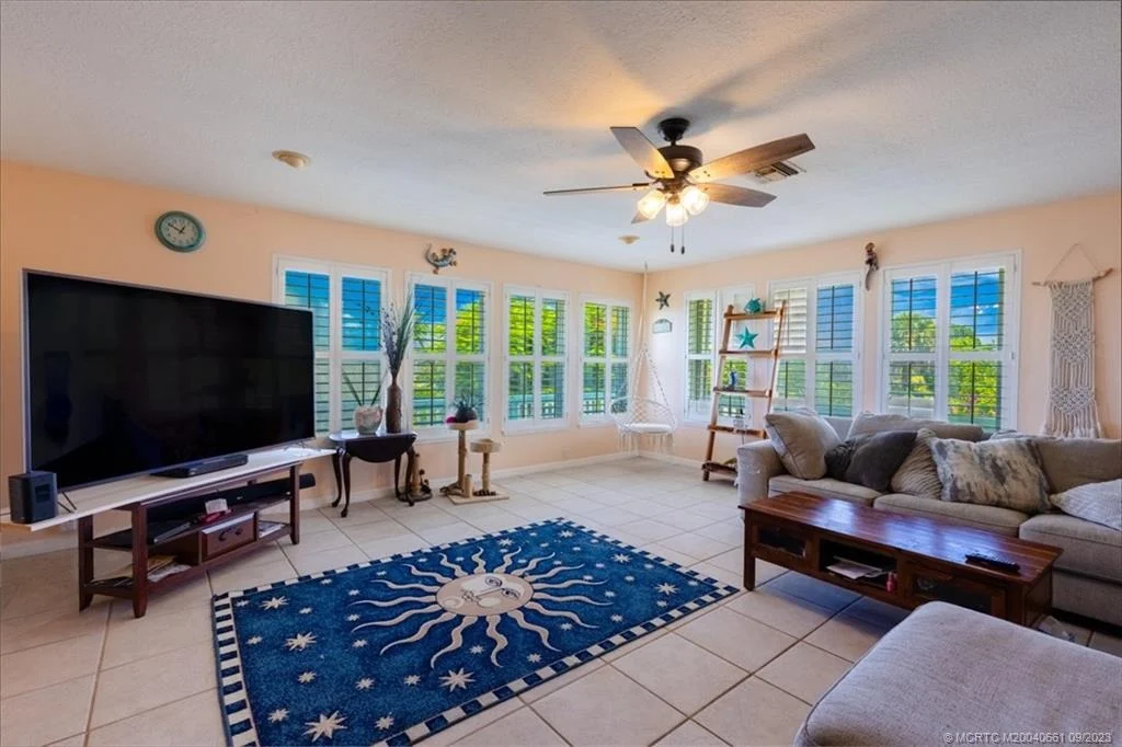 Photo of 1296 NE Oceanview Circle