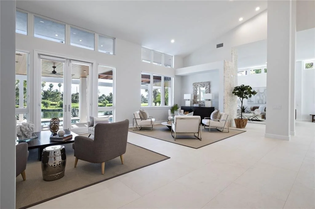 Photo of 7023 SE Harbor Circle