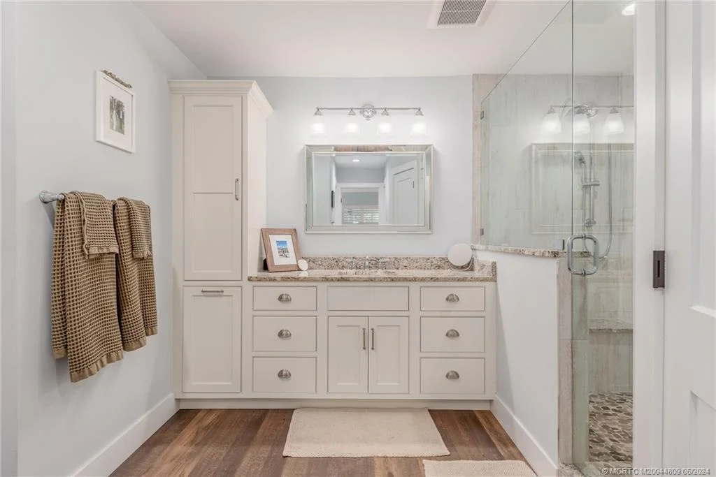 Photo of 526 SW Rustic Circle