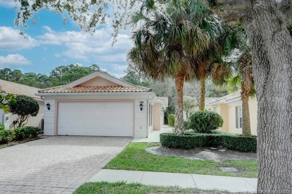 Photo of 786 SW Balmoral Trace
