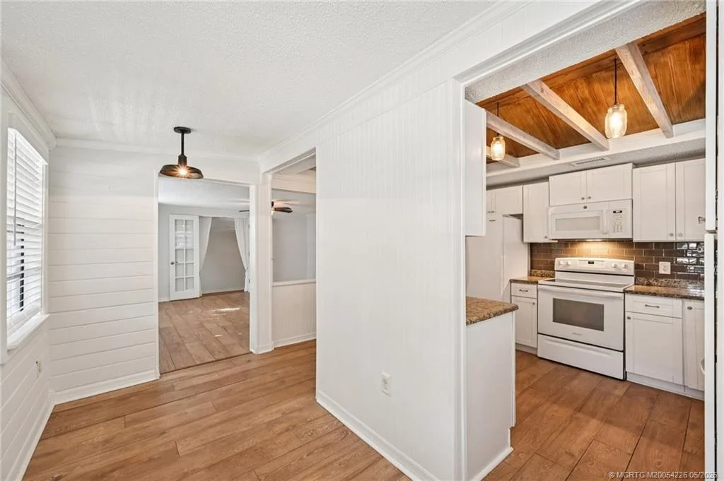 Photo of 3003 SE River Terrace