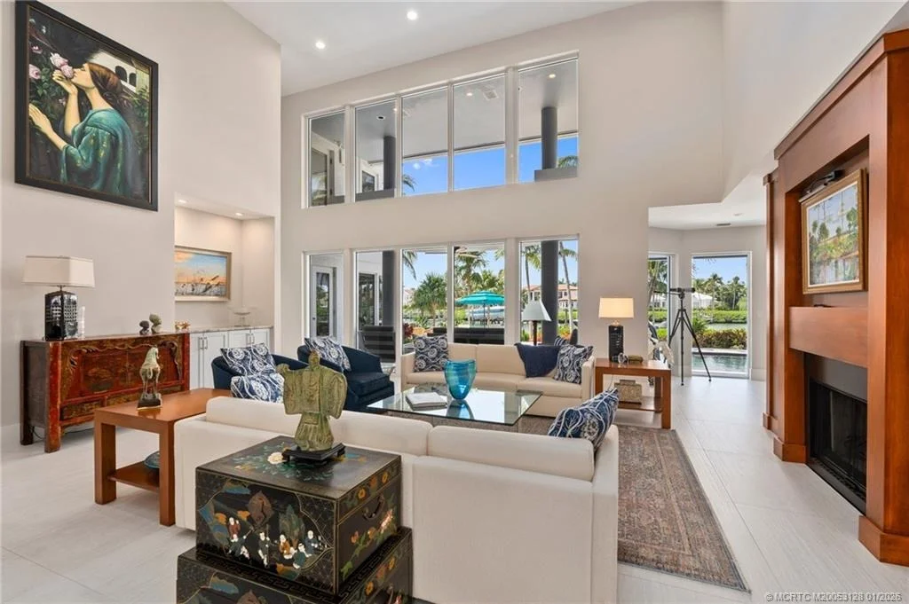 Photo of 6460 SE Harbor Circle