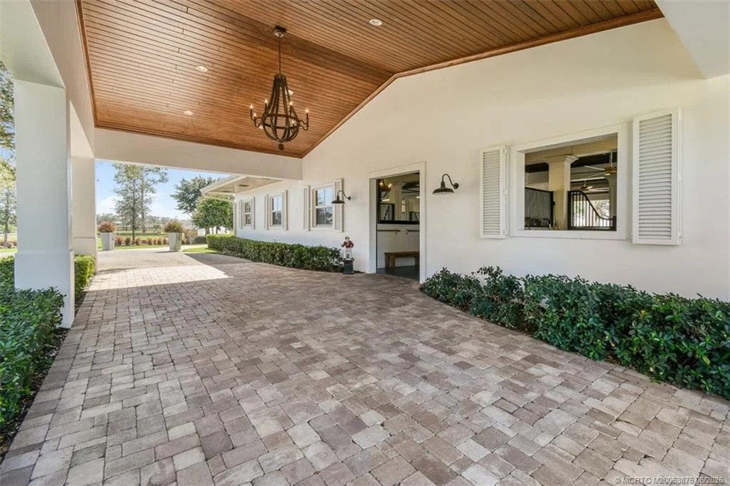 Photo of 2541 SW Trailside Path