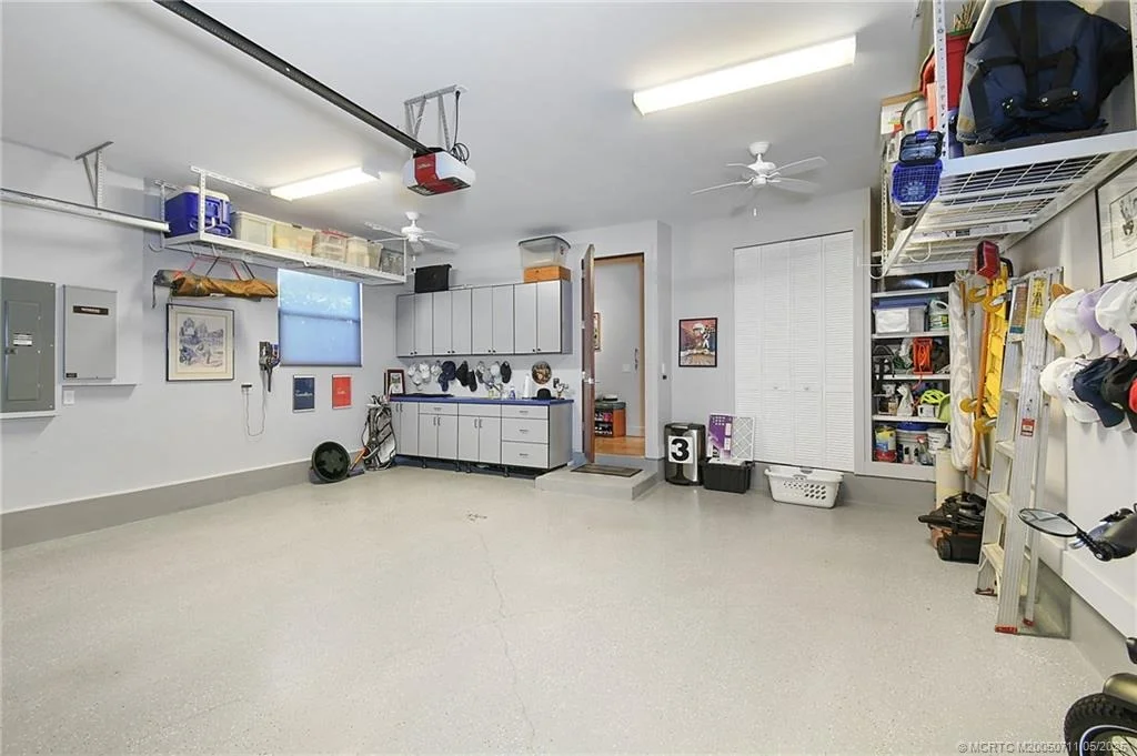 Photo of 314 SE Pelican Drive