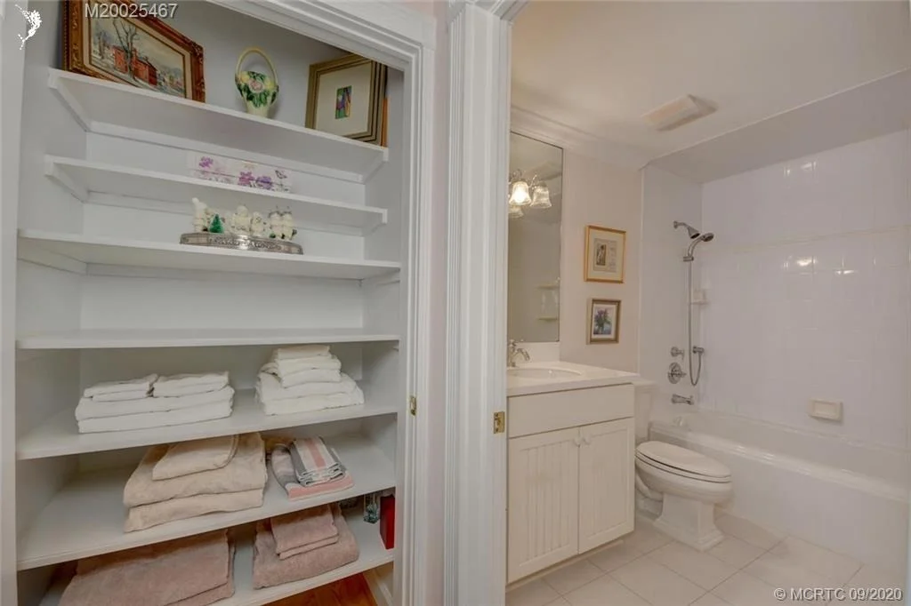 Photo of 904 SE Riverside Drive