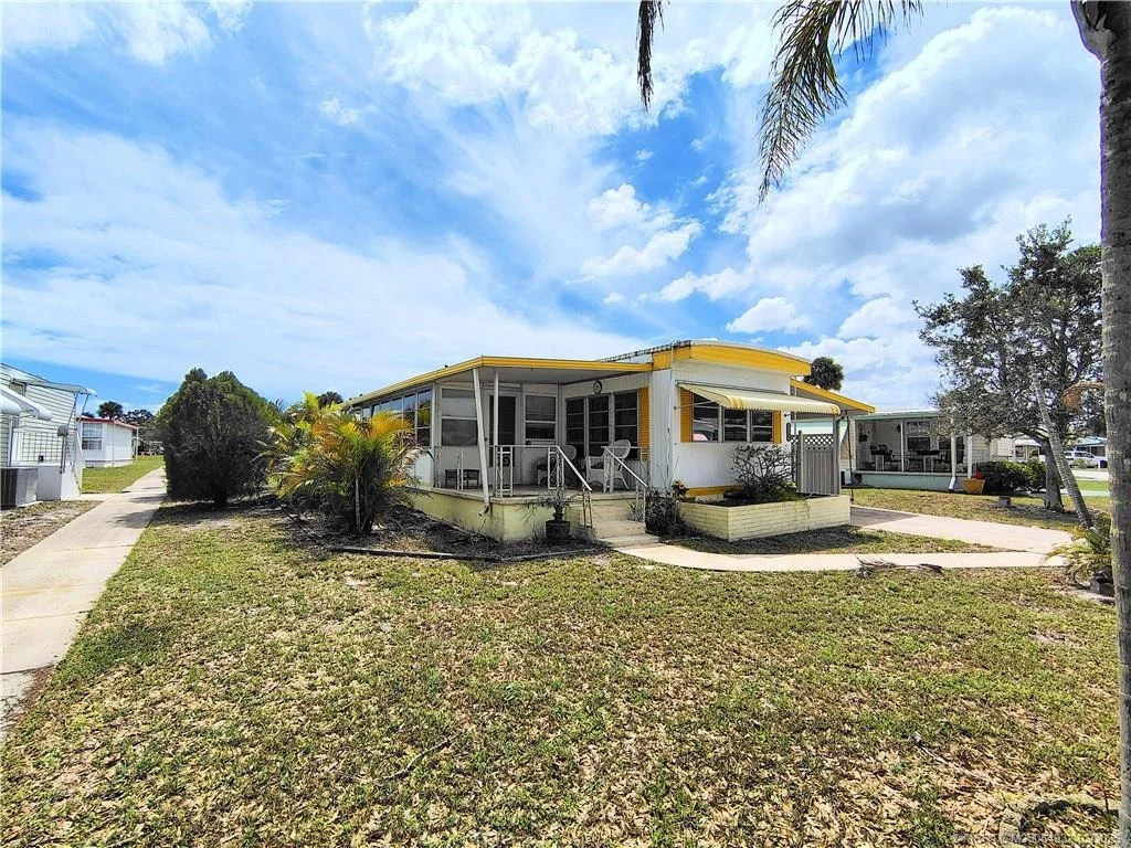Photo of 2465 SE Penny Lane