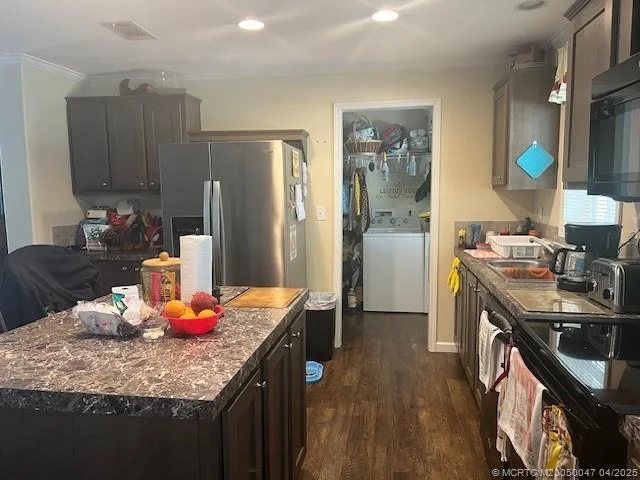 Photo of 4153 Logan Circle
